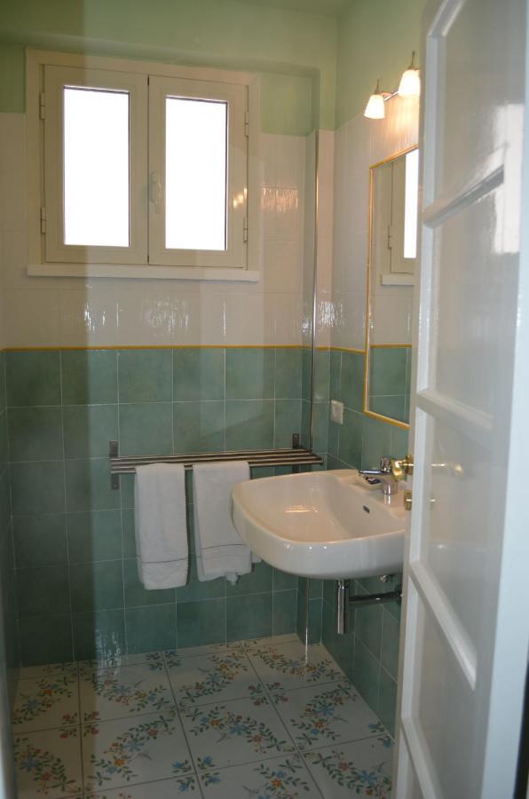 Casa Elena Apartment Maiori Bagian luar foto
